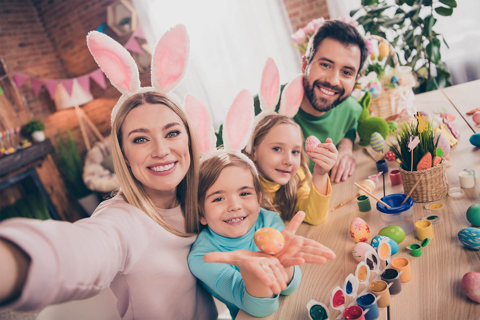 Celebrating Easter with Little Ones: Fun and Safety with Babelio