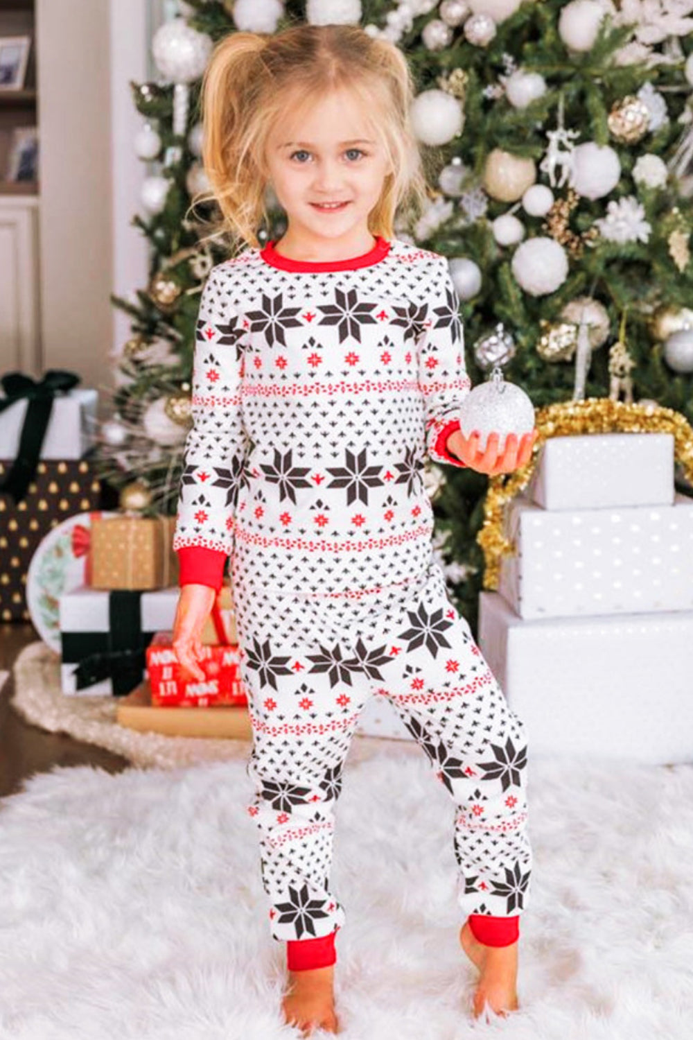 Tiny Cuddling | Christmas Snowflake Pattern Top and Pants Set